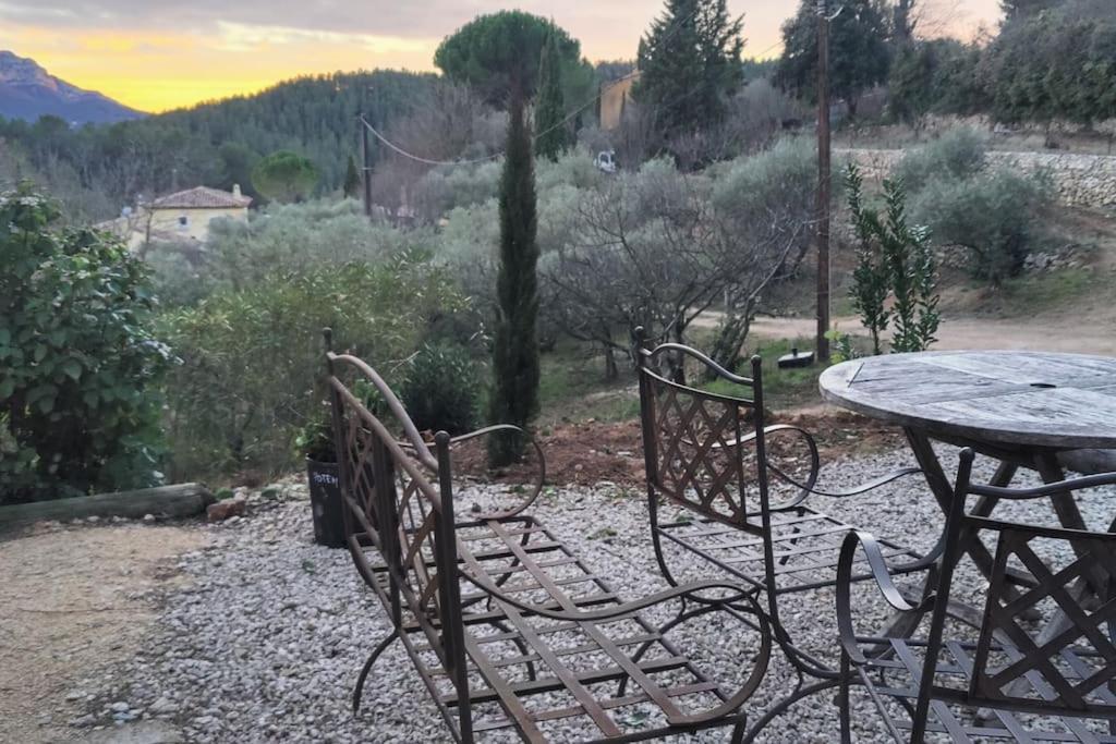 Villa Cigalons En Pleine Pinede Avec Piscine Chauffee De Mai A Septembre Auriol Екстер'єр фото